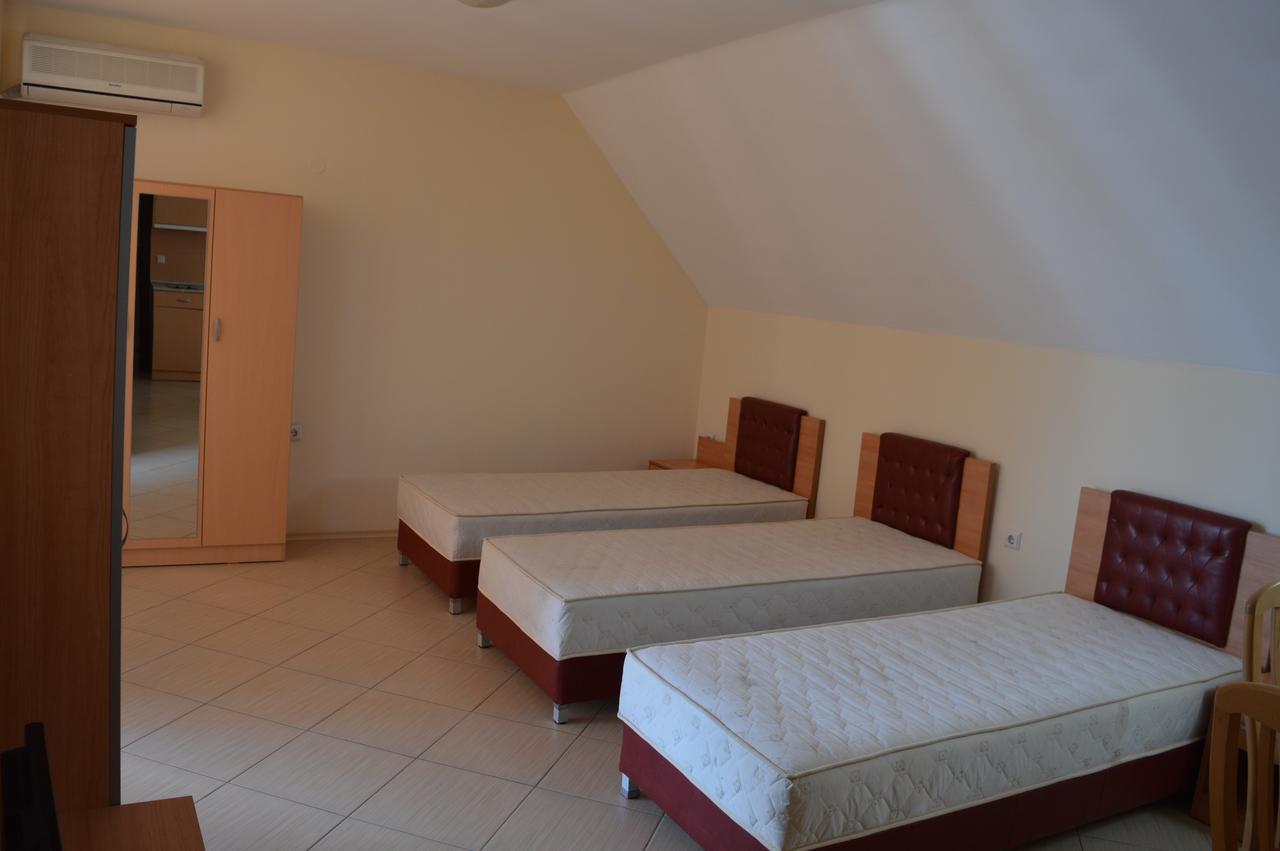 Bratanov Sunset Beach 4 Aparthotel Slăntjev Brjag Exteriör bild